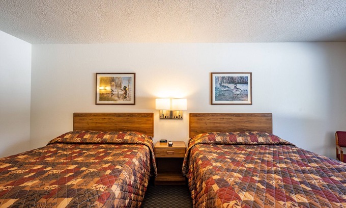 Boulder Junction Apartment | Cozy 2QB Room for Dogs, Ideal Family Getaway