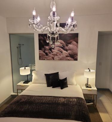 Nelly Bay Apartment | Experience Oceanfront Bliss at One Bright Point Hotel