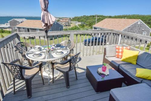 North Truro House | Scenic Cape Cod Bay Retreat with Private Beach Access