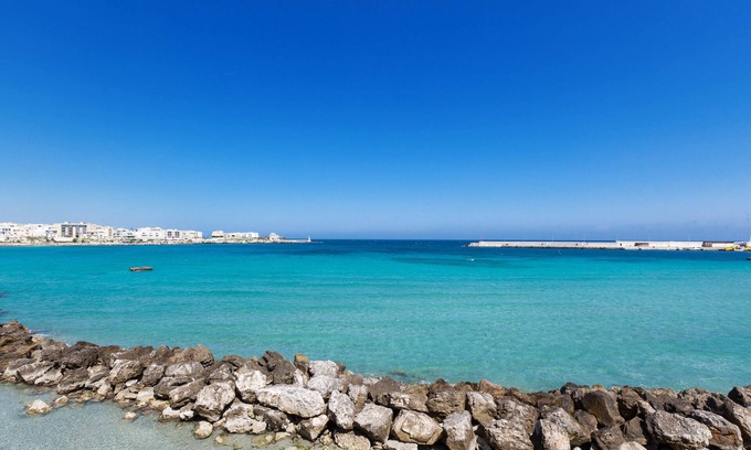 Otranto Historic Centre Apartment | Discover 125 Appartamento Al Bastione with Oceanfront Views