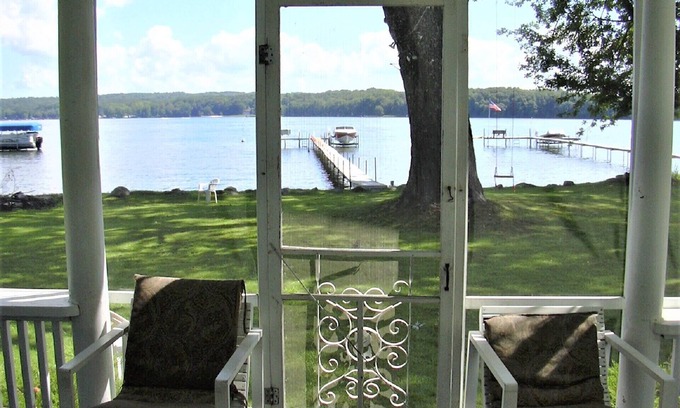 Ashville Cottage | Scenic Lakefront Retreat with Pool & Spa – Guest Rated 9.8
