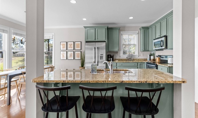 Reynolds Landing House | Inviting 12th Fairway Cottage at Reynolds Lake Oconee