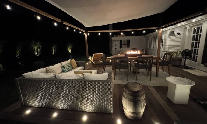 Bellport House | Prime Oceanfront Retreat: 13 By The Bay with Pool & Spa