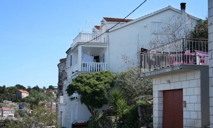 Racisce Apartment | Oceanfront Studio Flat with 10/10 Guest Rating