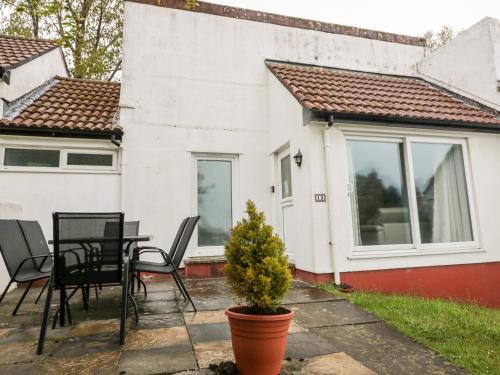 Saint Ann's Chapel House | Pet-Friendly Retreat at 13 Manorcombe Bungalows, Rated 9.4