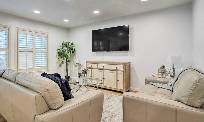 Northglenn House | Northglenn Retreat: A Family-Friendly Escape Near Denver