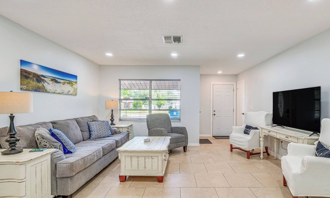 Spring Hill House | Cozy Florida Vacation Home with Ocean View & Private Yard