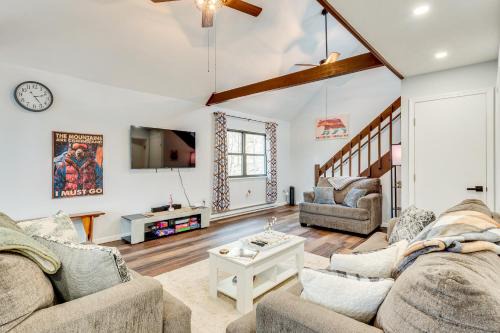Riverside Estates House | 13 Mi to Jack Frost Ski Resort Home with Hot Tub