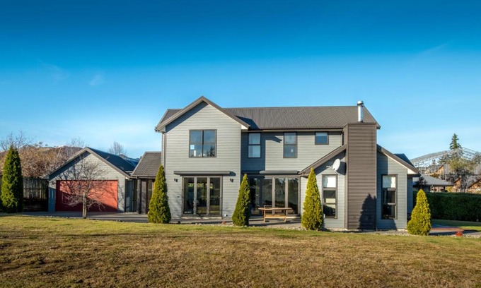 Hanmer Springs House | Pet-Friendly Retreat at 13 St James Avenue - Rated 9/10