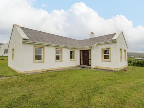 Keel House | Pet-Friendly Retreat at 13 Trawmore Cottages, Rated 4 Stars