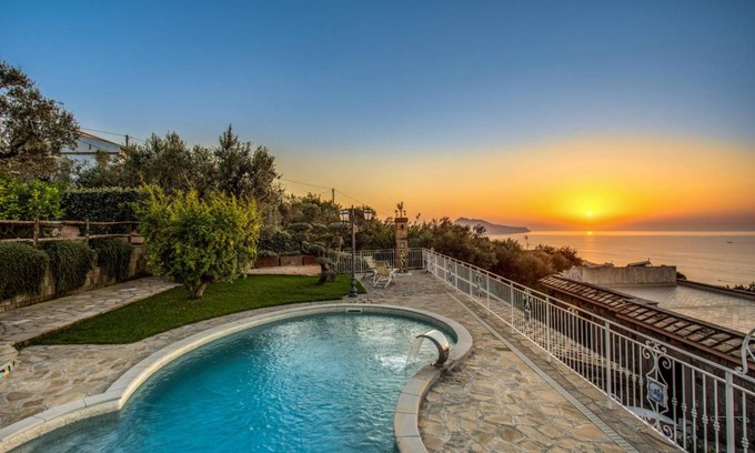 Massa Lubrense Villa | Spacious 4-Bedroom Villa with Private Pool for 8 Guests
