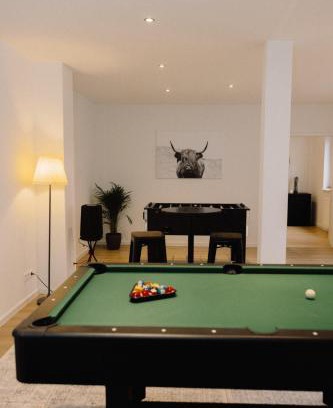 Zentrum-Nord Apartment | Central 130m² Apartment with Terrace and Pool Access