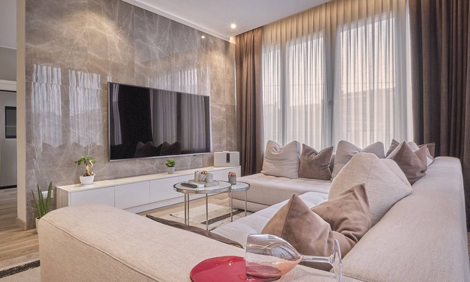 Ca' di David Apartment | Modern 130sqm Apartment with Spa and Hot Tub Amenities