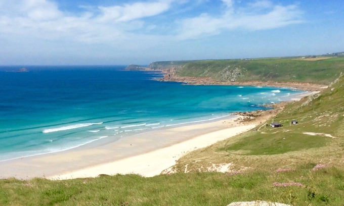 Pendeen Cottage | Explore 14 Boscaswell Downs: Oceanfront Family Retreat