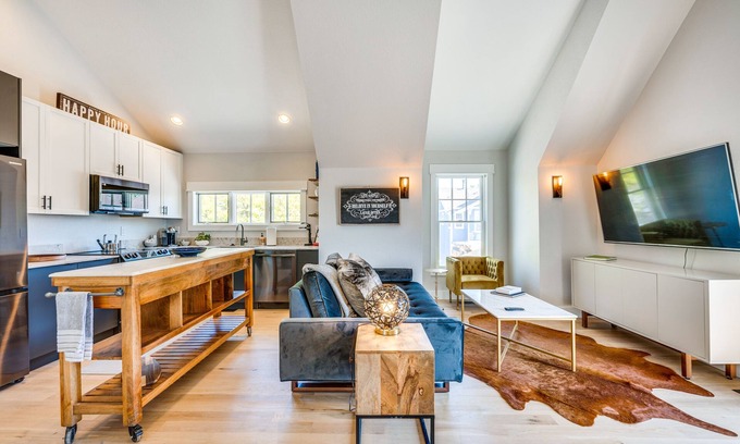 North Central Westminster Apartment | Modern Westminster Retreat: Family-Friendly with Spa & Kitchen