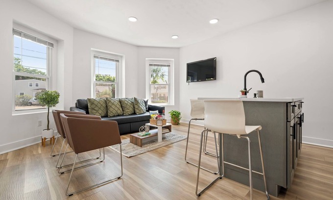 Paterson Apartment | Spacious Little Castle Duplex: Family-Friendly with Spa