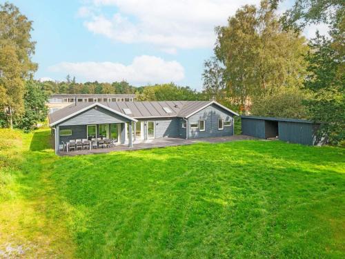 Grena Strand House | Ideal Holiday Home for 14 with Pool & Hot Tub in Grenaa