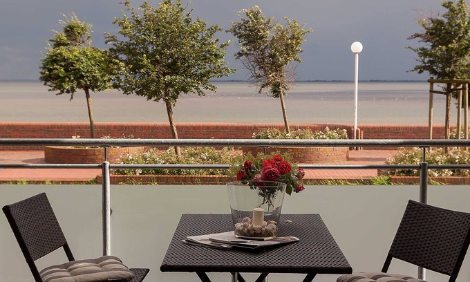 Innenhafen Apartment | Oceanfront 145 Sea View Apartment with Family-Friendly Amenities