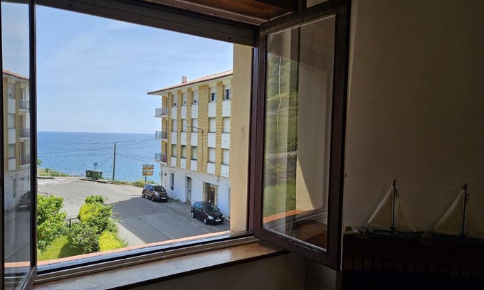 Lastres Apartment | Stunning Apartment with Scenic Views - Rated 9/10