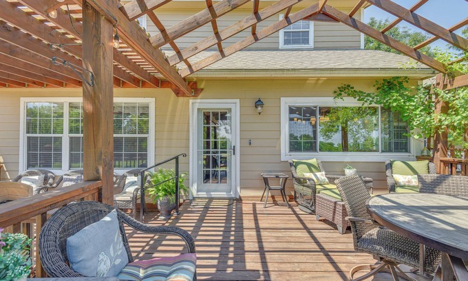 Sperry House | Idyllic Retreat Near Skiatook Lake with Spa & Hot Tub