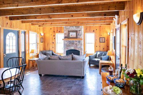 Ely Bed & Breakfast | Cozy Bed and Breakfast for 5 Guests, Pet Friendly Stay