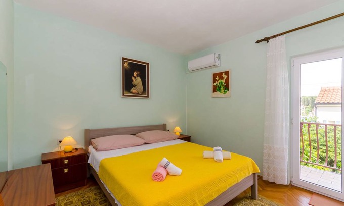 Vrboska Resort | Pet-Friendly Oceanfront Room for 2 - Guest Rated 10/10