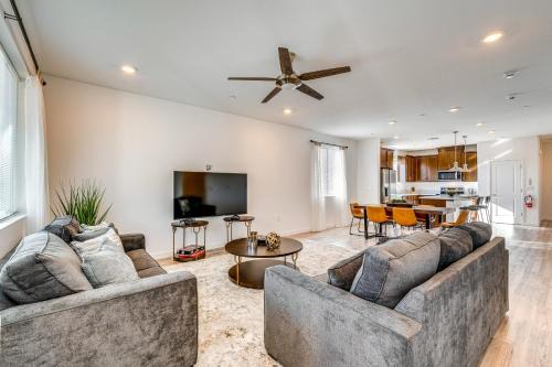 Sacramento House | 15 Mi to Dtwn Sacramento Newly Built Home!