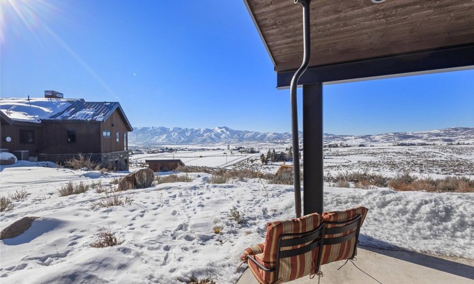 North Snyderville Basin Apartment | 15 Min from 3 Ski Resorts/Mountain Views/Sauna