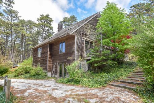 Wellfleet House | Perfect Location: 15 Min Walk to Beach with Kayaks