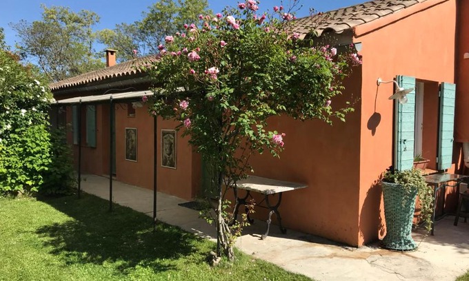 Le Puy-Sainte-Reparade Apartment | Discover a Private Country Retreat Near Aix-en-Provence