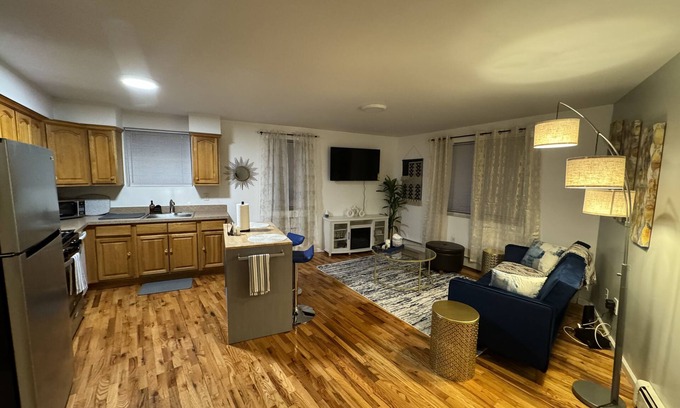 Cypress Hills Apartment | Convenient 2 Bedroom Apartment Near JFK Airport
