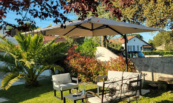 Guerande House | 15-minute walk to the beach. House sleeps 8, garden 200 m2. In the quiet