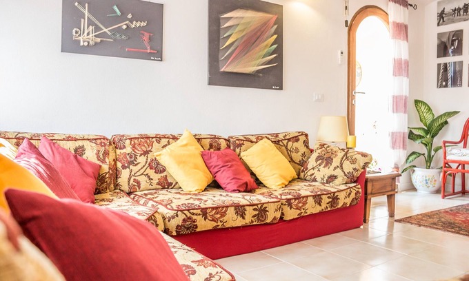 Padru House | Beachside Retreat: 15 Minutes to San Teodoro’s Shoreline