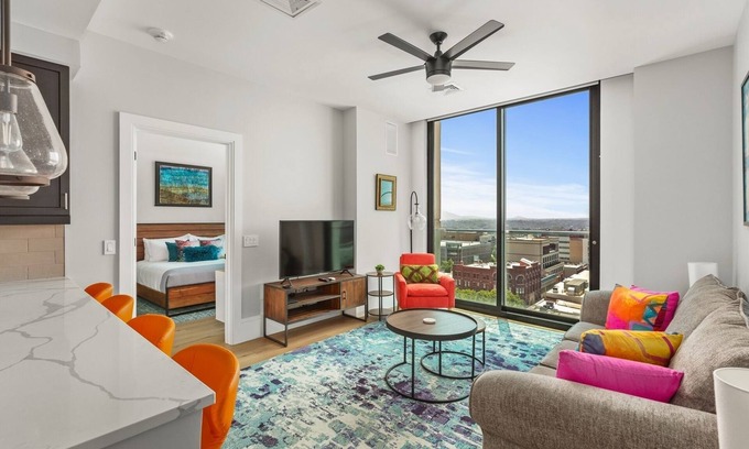 Downtown Asheville Condo | Mountain Day Dream: 10th Floor Condo with Spa & Views