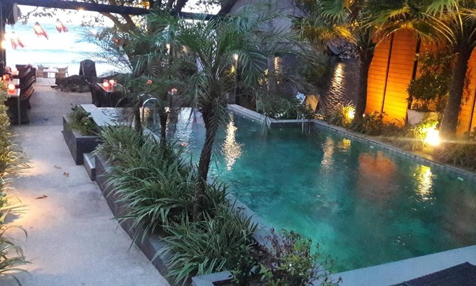 Ko Chang Hotel | Beachfront 15 Palms Resort: Family-Friendly & Rated 9.4