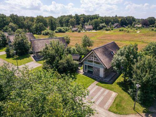 Ruinen House | Spacious 4-Bedroom Resort for Up to 8 Guests