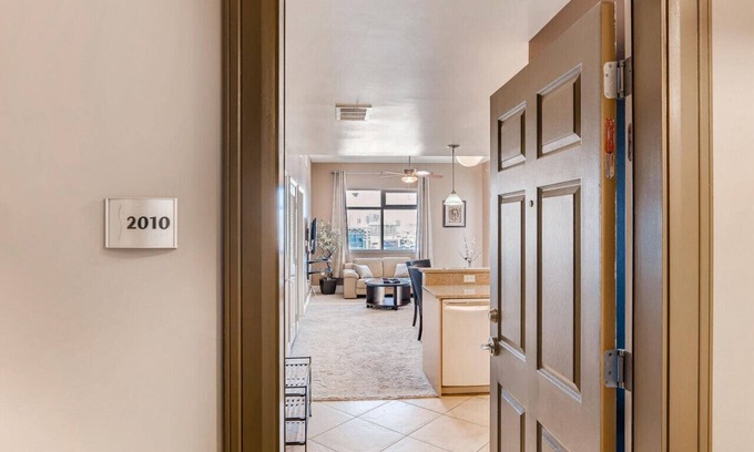 Downtown Las Vegas Condo | Premier Ogden Condo on 20th Floor with Abundant Amenities