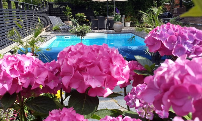 Ronninge Villa | 150 sqm, private heated pool + jetstream, jacuzzi, massagechair, steaming sauna.