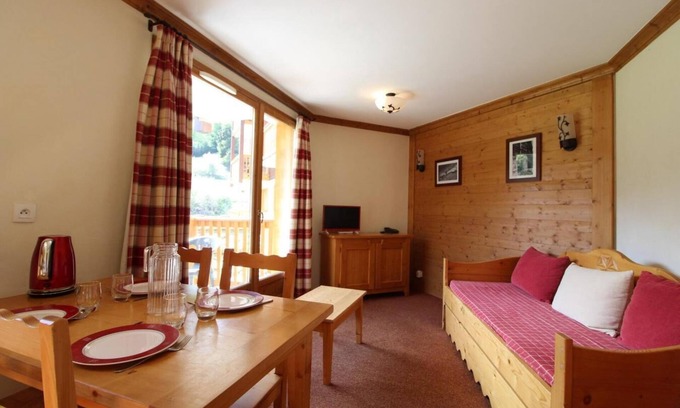 Val Cenis Apartment | 150m from shops, 1st floor, fitness, swimming pool, balcony, tv, ski locker, 31m², Val Cenis