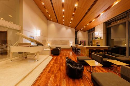 Iida Hotel | Elegant 151 Hakuba by Jade Group: Family-Friendly Retreat