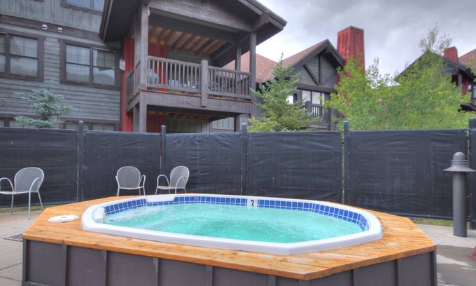 Copper Mountain Village Condo | Spacious 3-Bedroom Condo with Mountain Views for Families