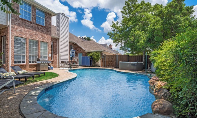 Northwest Carrollton House | 1529 Arrowhead - Casa Grande