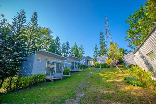 Khaem Son Resort | Budget-Friendly 153 Mountain View: Family-Friendly Retreat
