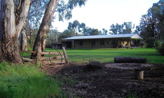 Barham Cottage | Idyllic 1534 on the Murray - Riverfront Retreat with Views