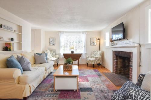 Orleans House | Enthralling Coastal Retreat Near Skaket Beach with Fun Amenities