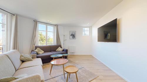 Quartier de la Salpetriere Apartment | Discover Suite Sacha - Ideal Duplex Retreat in Paris
