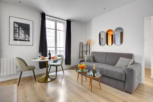 Quartier de la Salpetriere Apartment | Discover 158 Suite Jeremy - Ideal Family Retreat in Paris