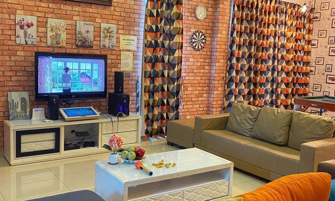 Tersusun Pundut House | Cozy 15P Lumut Home with Pool and Oceanfront Views