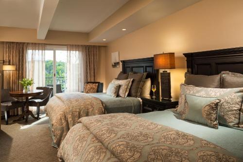 Camden Hotel | Discover 16 Bay View: Guest Favorite with Great Amenities