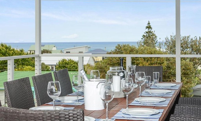 Middleton House | Pet-Friendly Retreat at 16 Chapman Rd with Free Wi-Fi